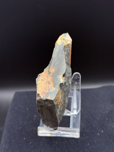 Quiastolita mirabel - quiastolita,